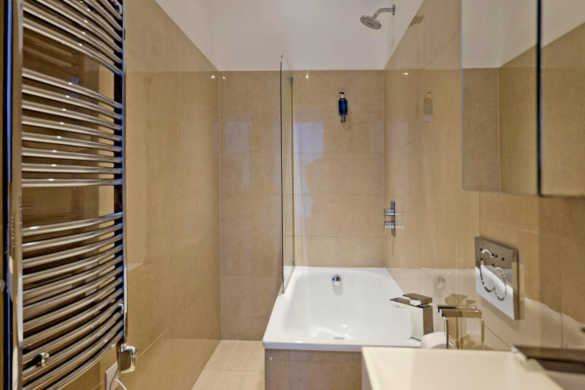 Imperial Liverpool Street Apartments Лондон Экстерьер фото