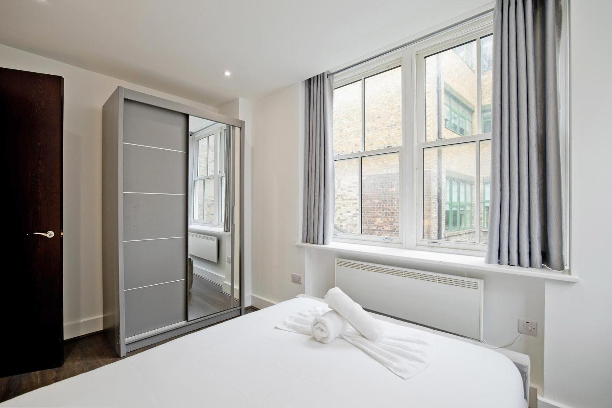 Imperial Liverpool Street Apartments Лондон Экстерьер фото