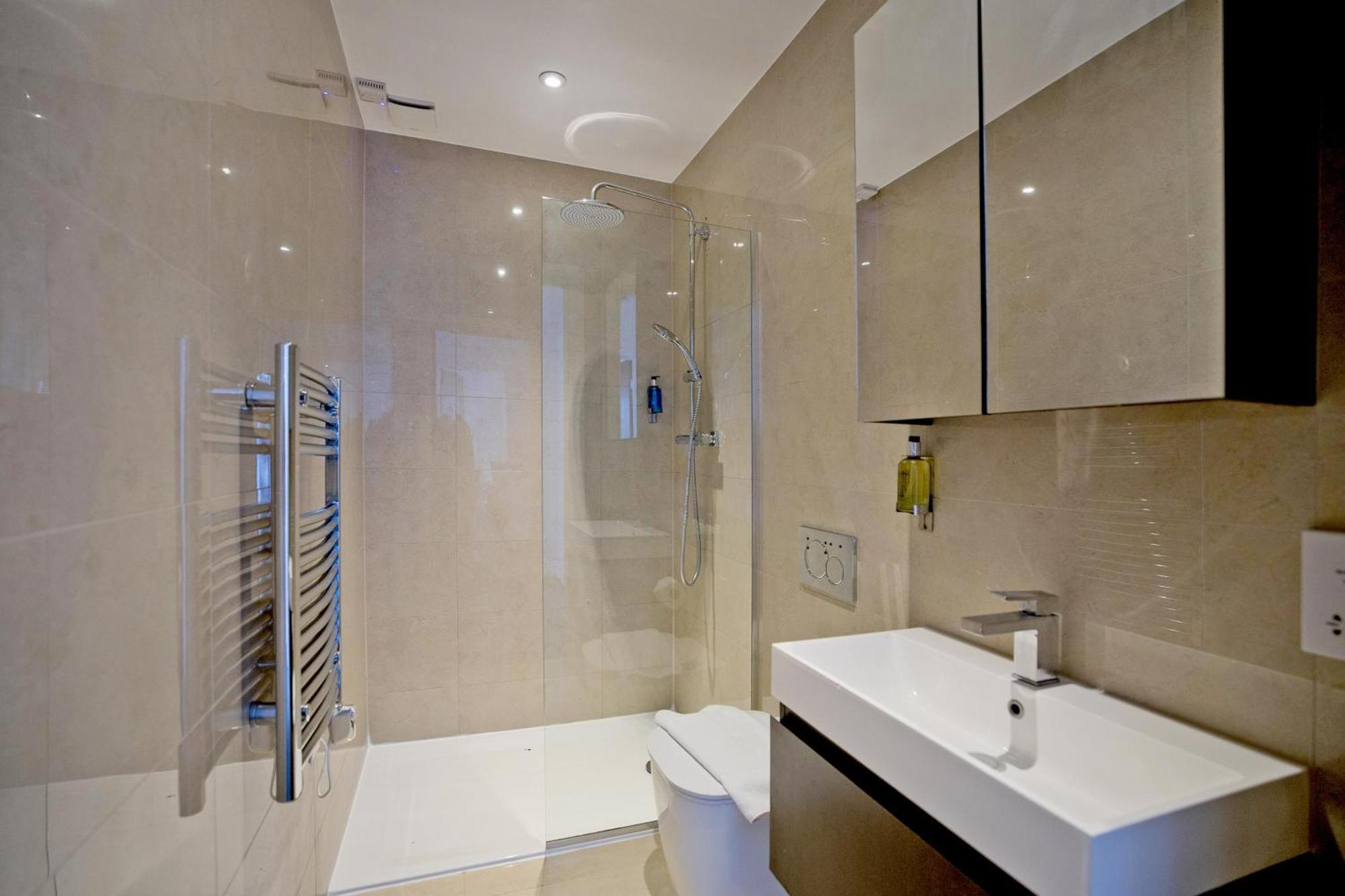 Imperial Liverpool Street Apartments Лондон Экстерьер фото