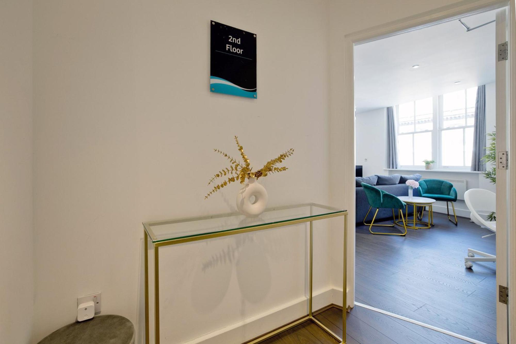 Imperial Liverpool Street Apartments Лондон Экстерьер фото
