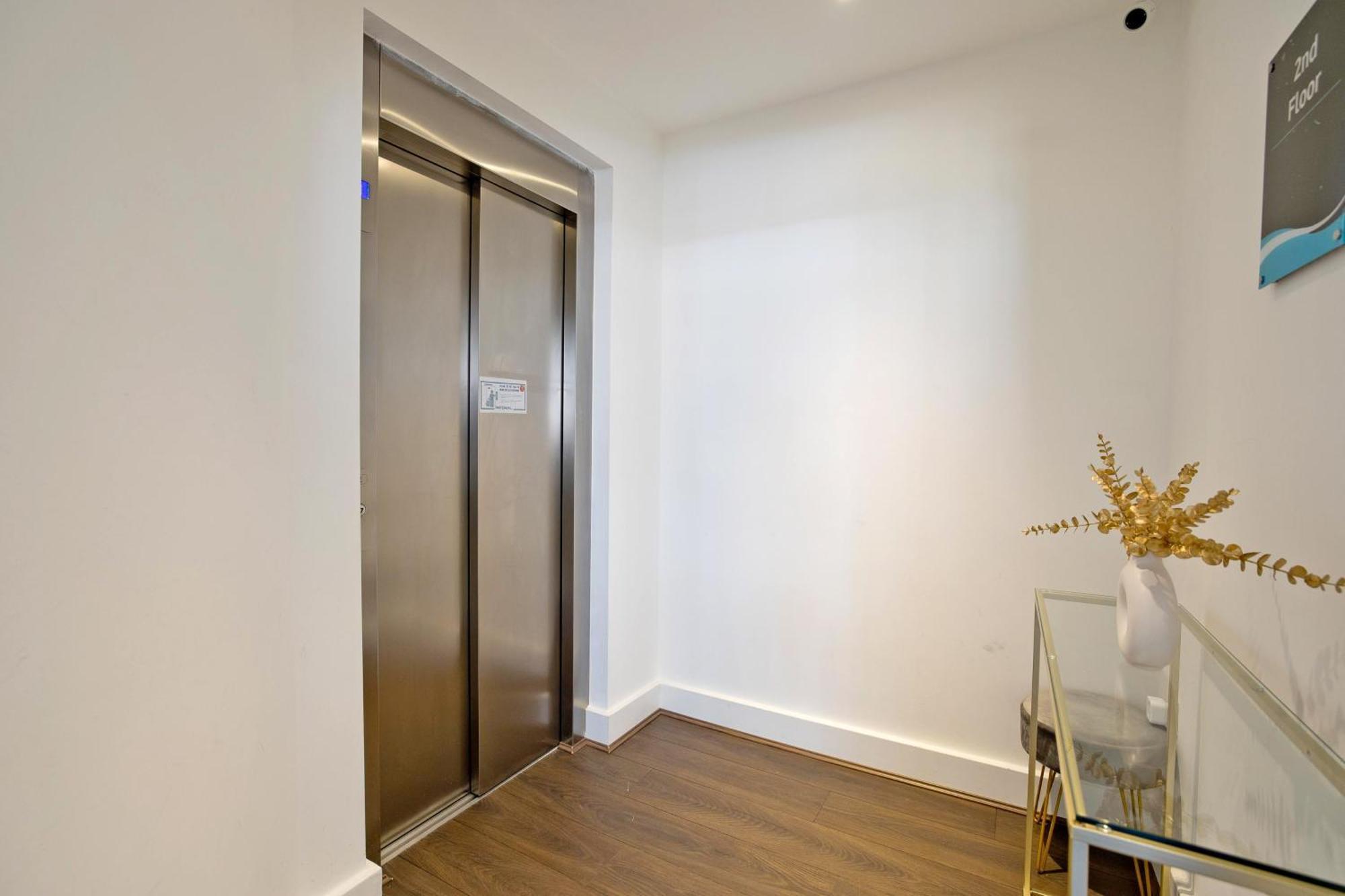 Imperial Liverpool Street Apartments Лондон Экстерьер фото